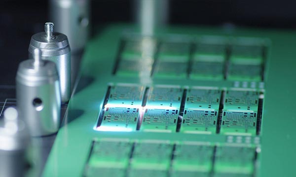 使用紫外激光切割機(jī)的功率真的越大越好嗎？(圖1)